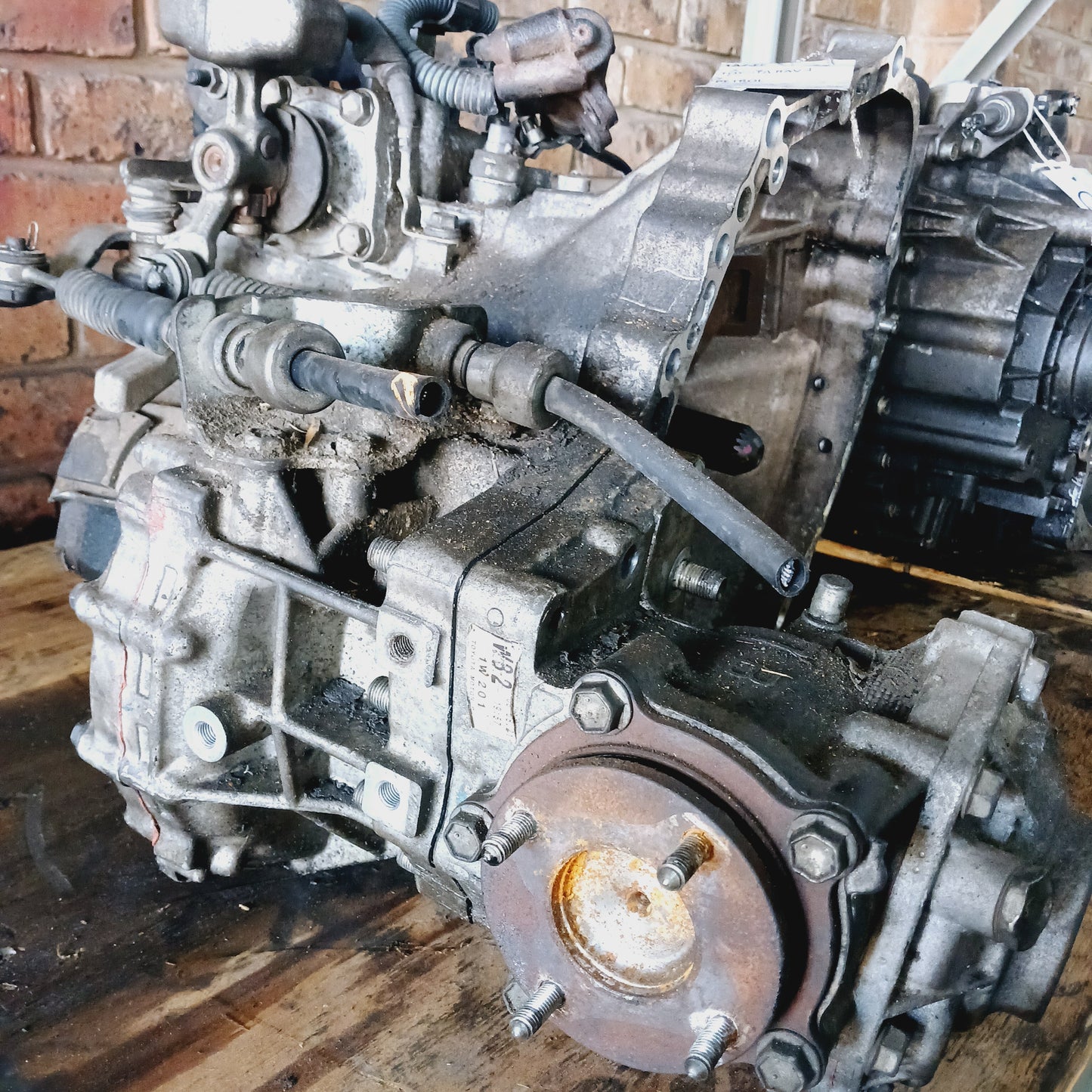 Toyota 5-Speed Manual Gearbox | 1AZ-FE